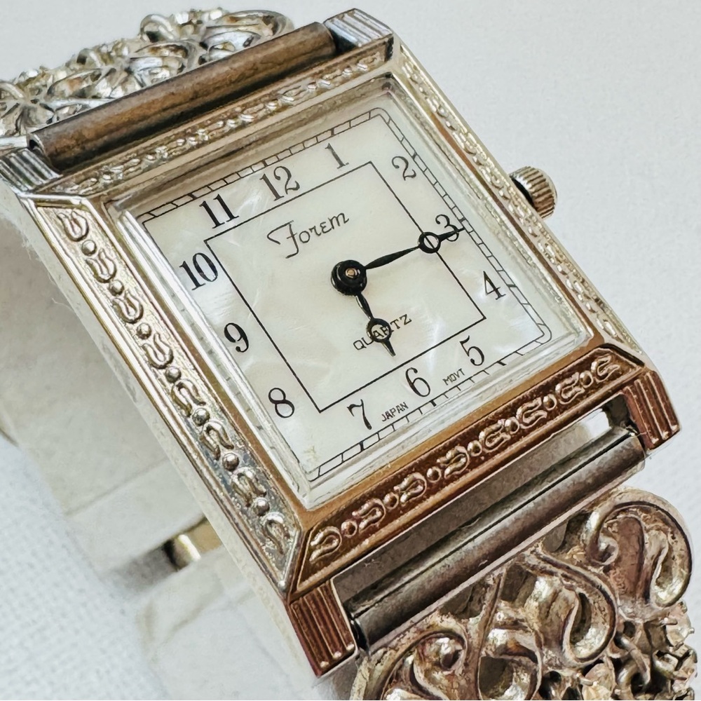 Vintage Forem Mother Of Pearl Women's Silver Crystals Chain Bracelet Watch - Picture 2 of 12